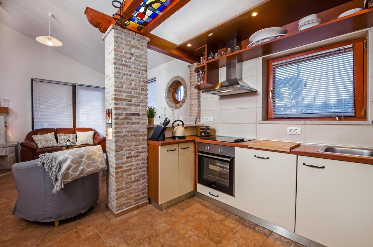 "Art House" Rovinj-Holiday, Holiday Home To Rent Ровинско село Екстериор снимка